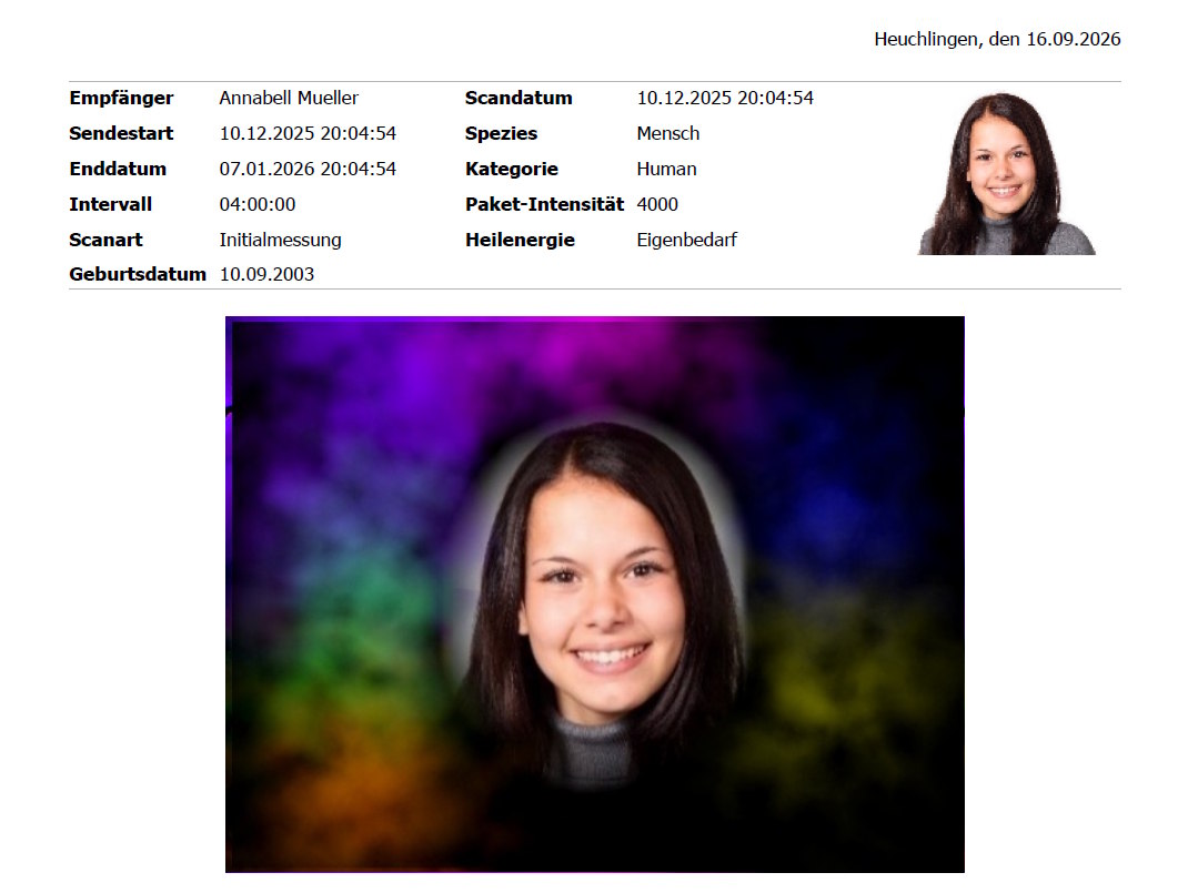 Vorschau des Aura-Coach-Musterberichts mit farbiger Aura-Darstellung und erfundenen Klientendaten